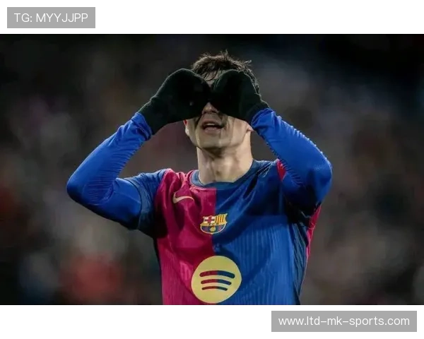 巴萨攻势如潮，佩德里弧顶处理球非常冷静